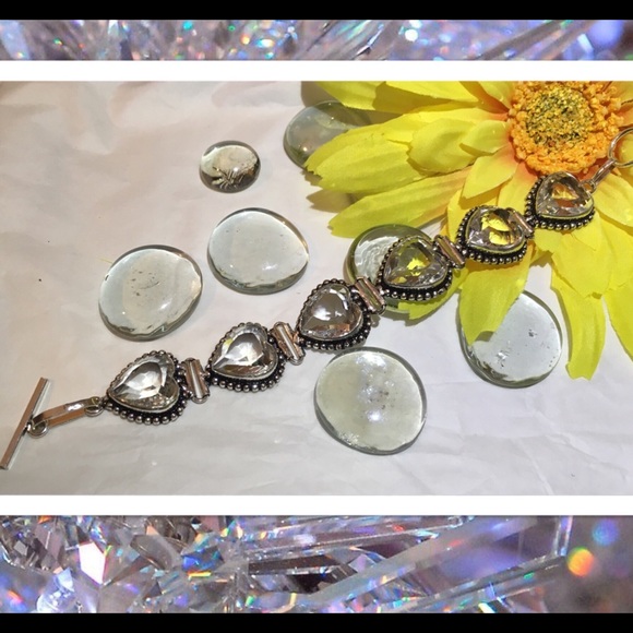 Sweet Sparkling White Topaz Linked Hearts Bracelet - Picture 3 of 4